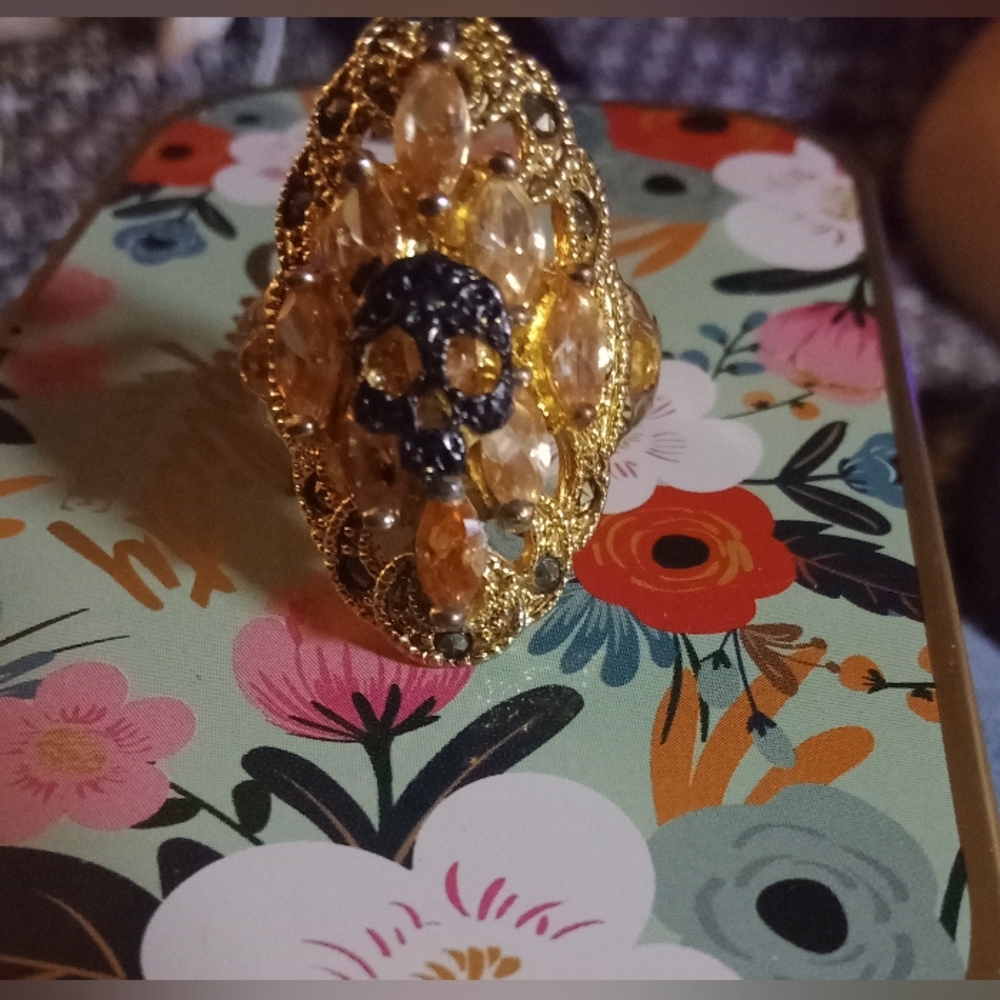 Custom Designed Creations Skull Ring - Picture 3 of 4